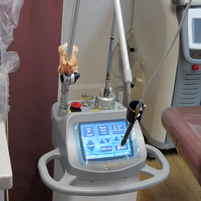 Dental CO2 laser equipment